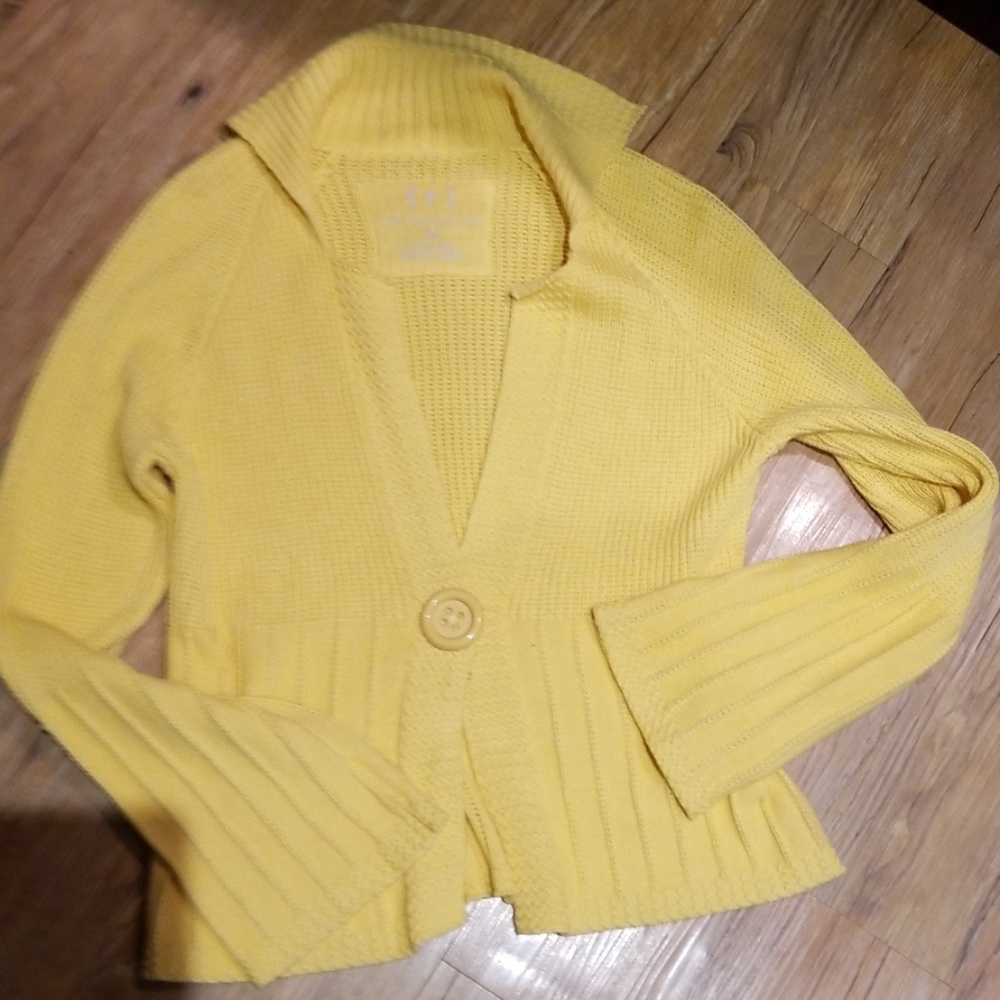 Relativity yellow one button sweater